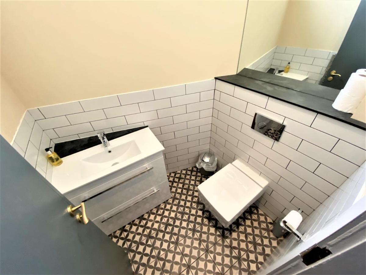 לידס The Leeming At Claremont Apartments מראה חיצוני תמונה